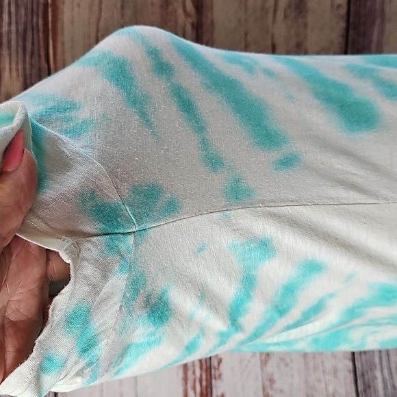 NWT LAmade TEAL TIE DYE V NECK CAP SLEEVED PULLOVER TEE - Picture 4 of 13